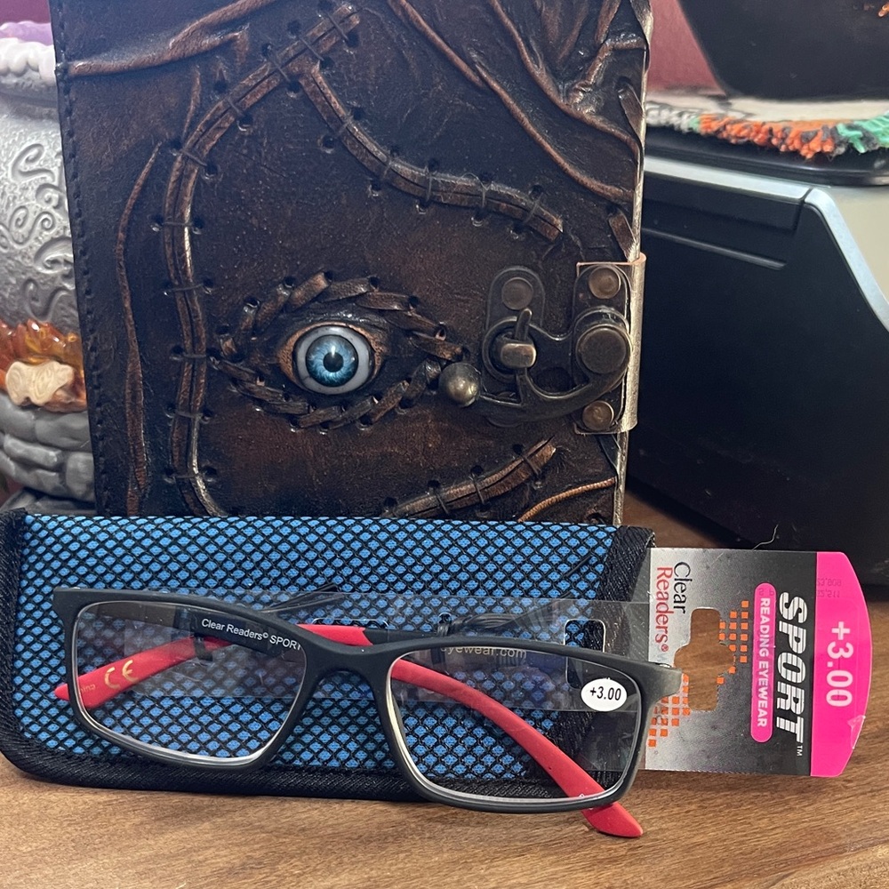 Clear Readers Sport Glasses with Case
